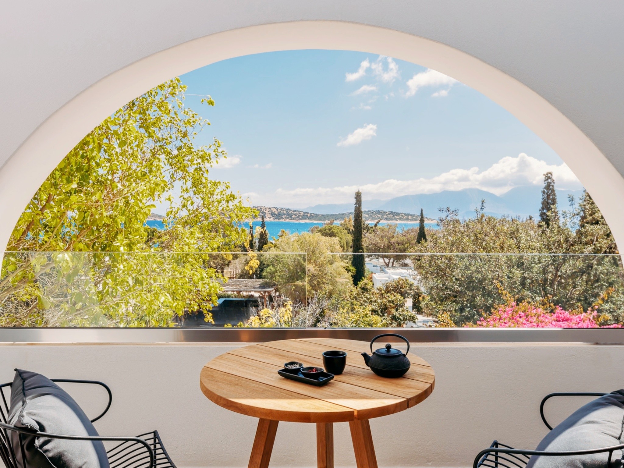 Minos Beach Art Hotel 10