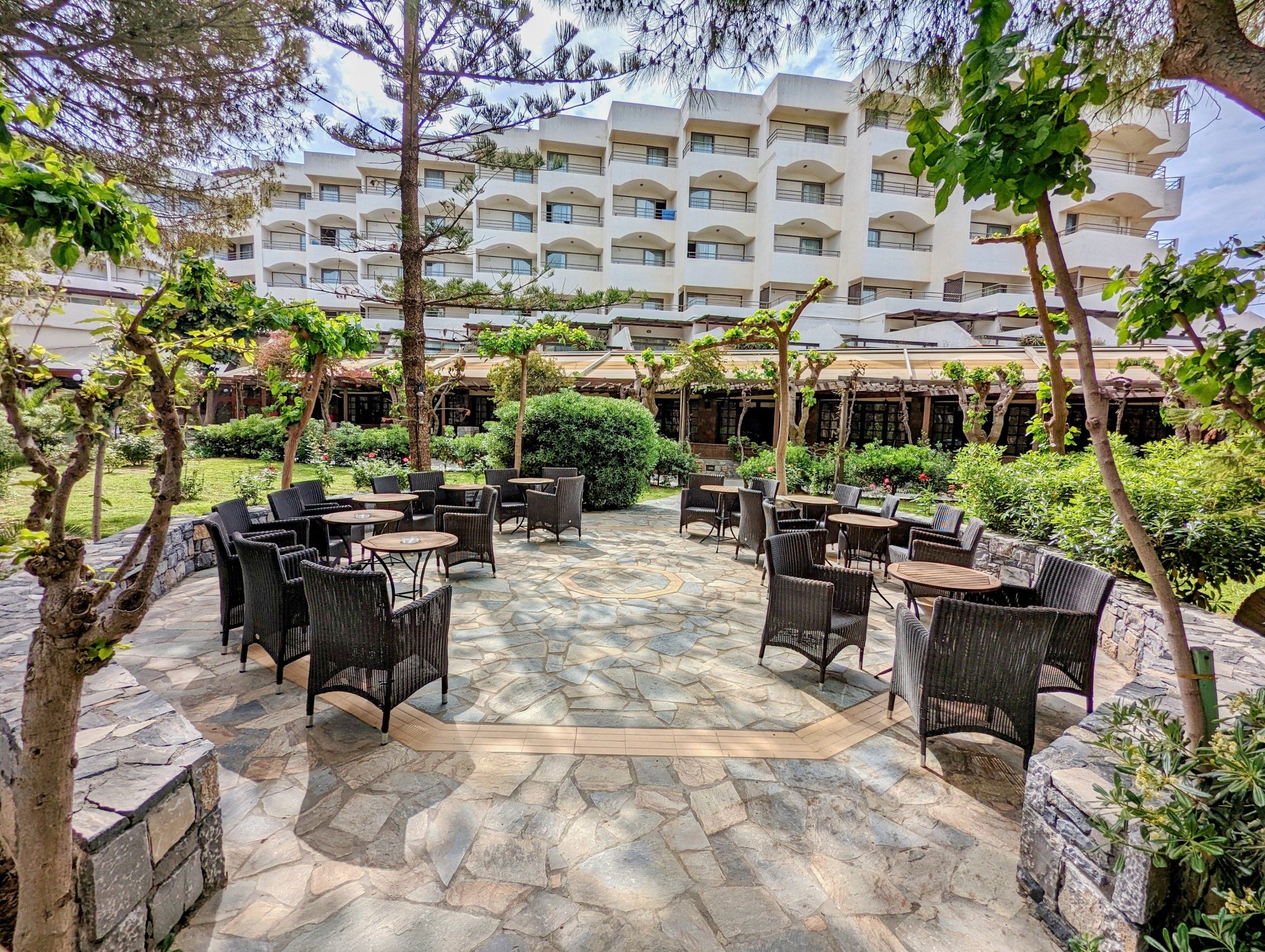 Apollonia Beach Resort & Spa 3