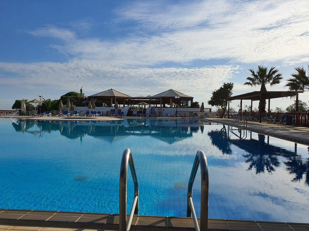 Apollonia Beach Resort & Spa 7