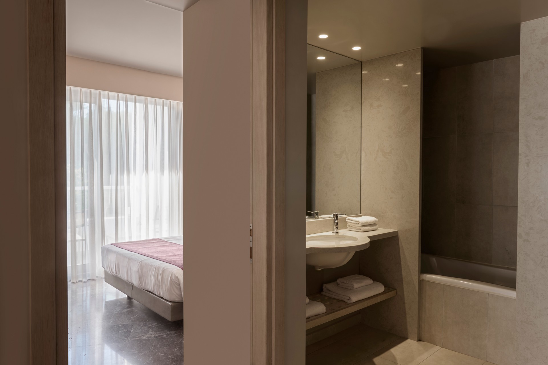 Atlantica Akti Zeus 8