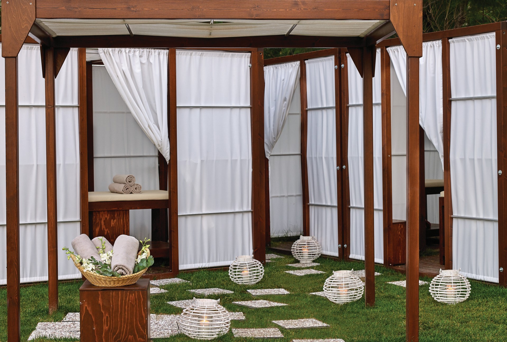 Atlantica Akti Zeus 28