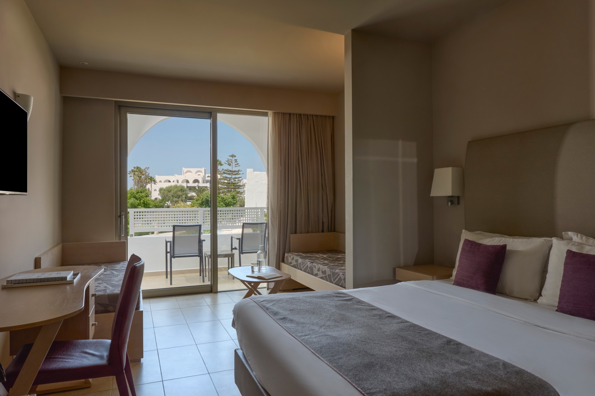 Atlantica Akti Zeus 10