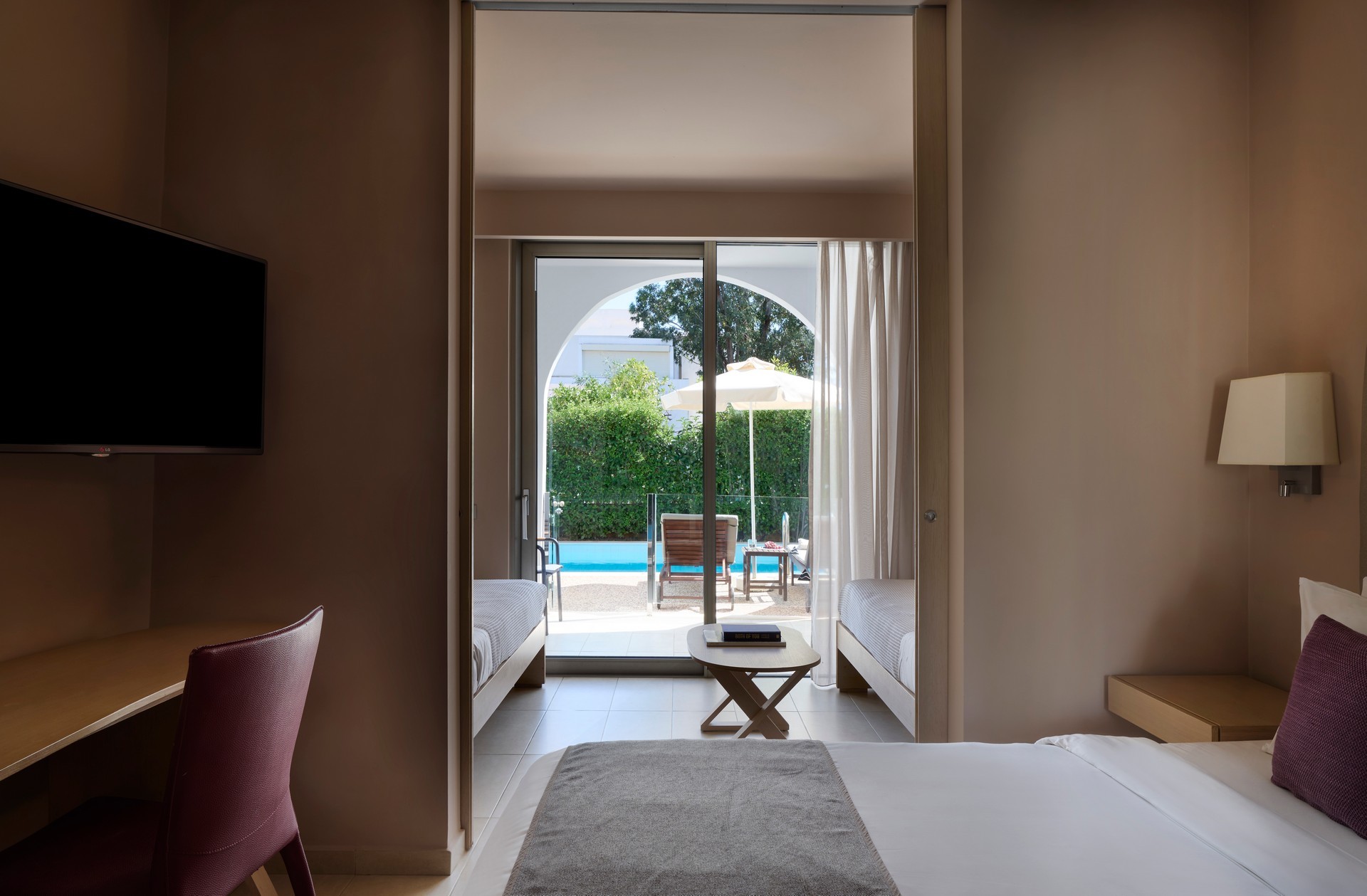 Atlantica Akti Zeus 12