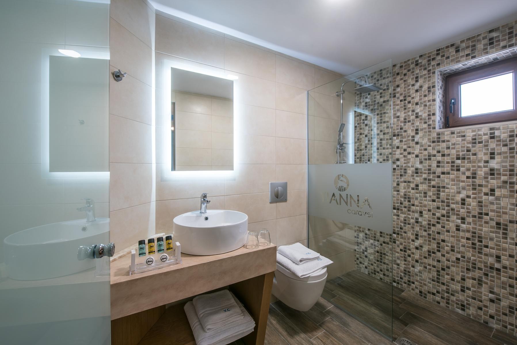 Yianna Caravel Suites 12