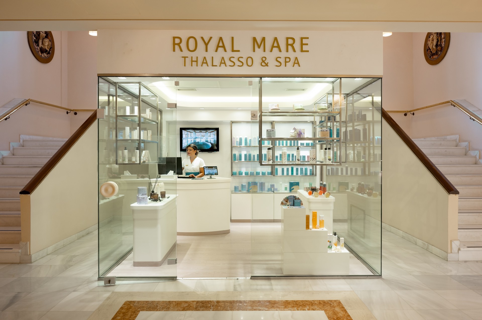 MITSIS ROYAL MARE 28