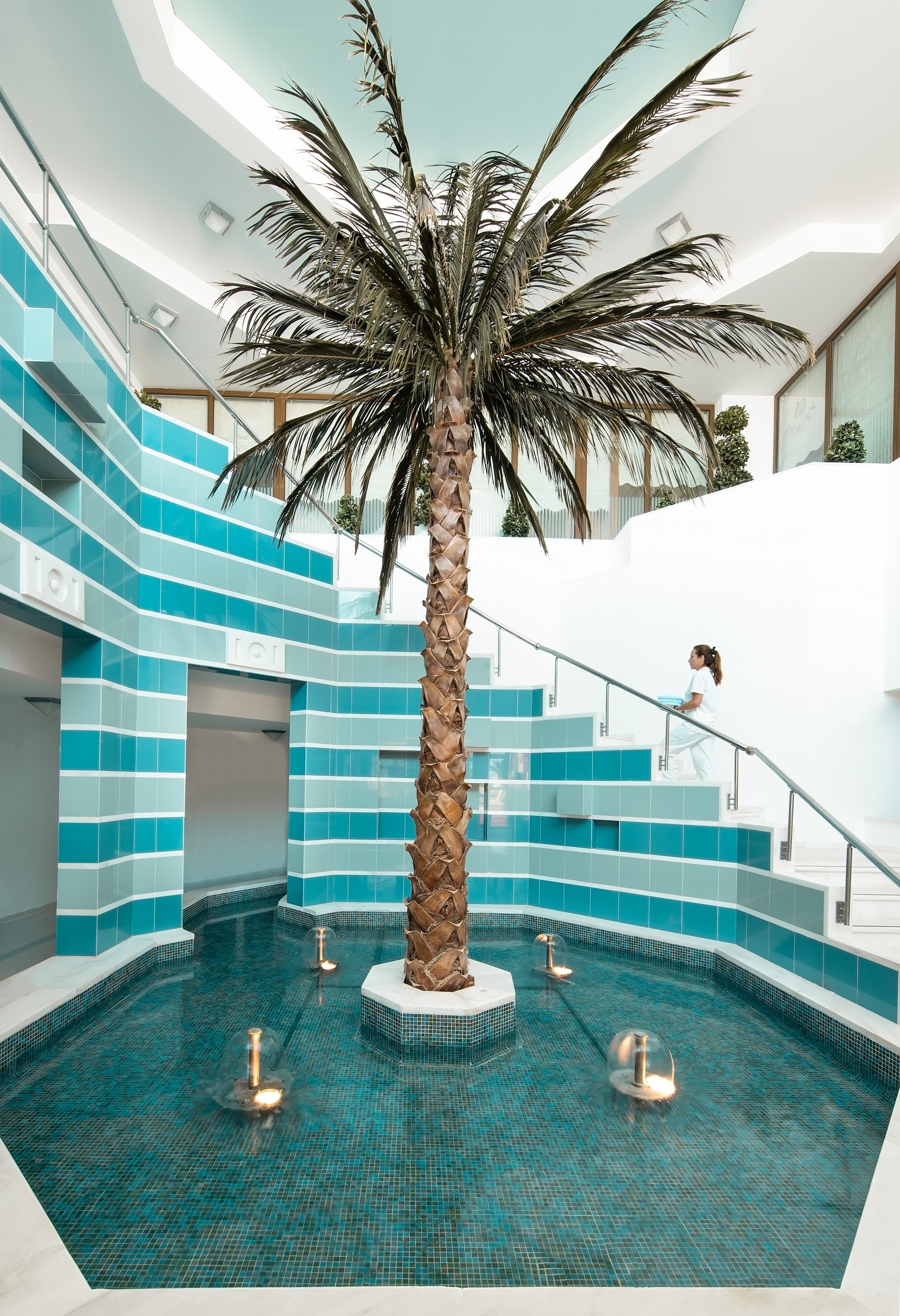 MITSIS ROYAL MARE 33