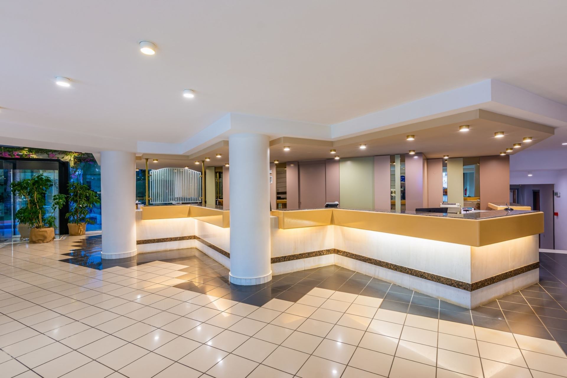 Anissa Beach Village 8