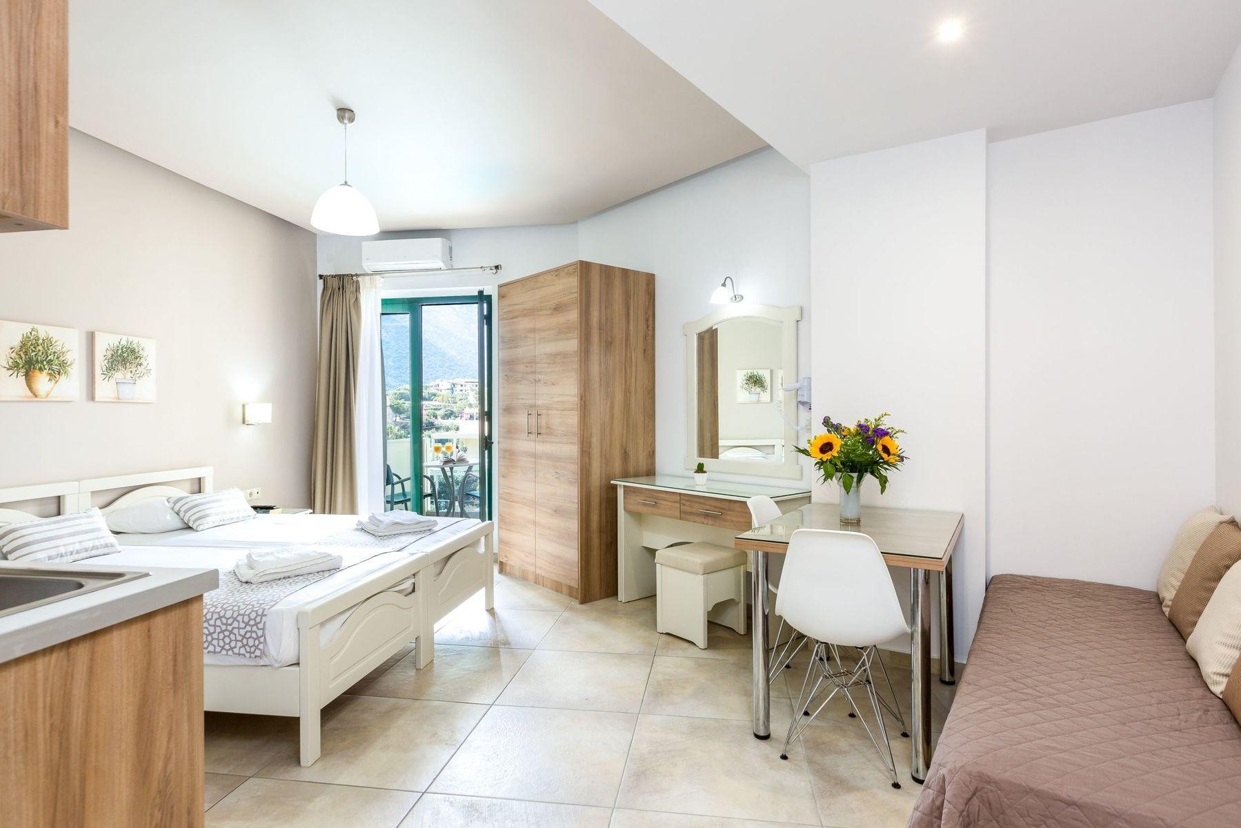 Amalia Apartments and Studios 6