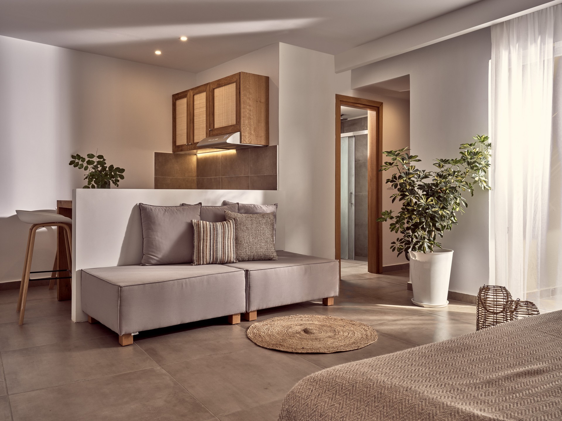 Troulis Apartments 8