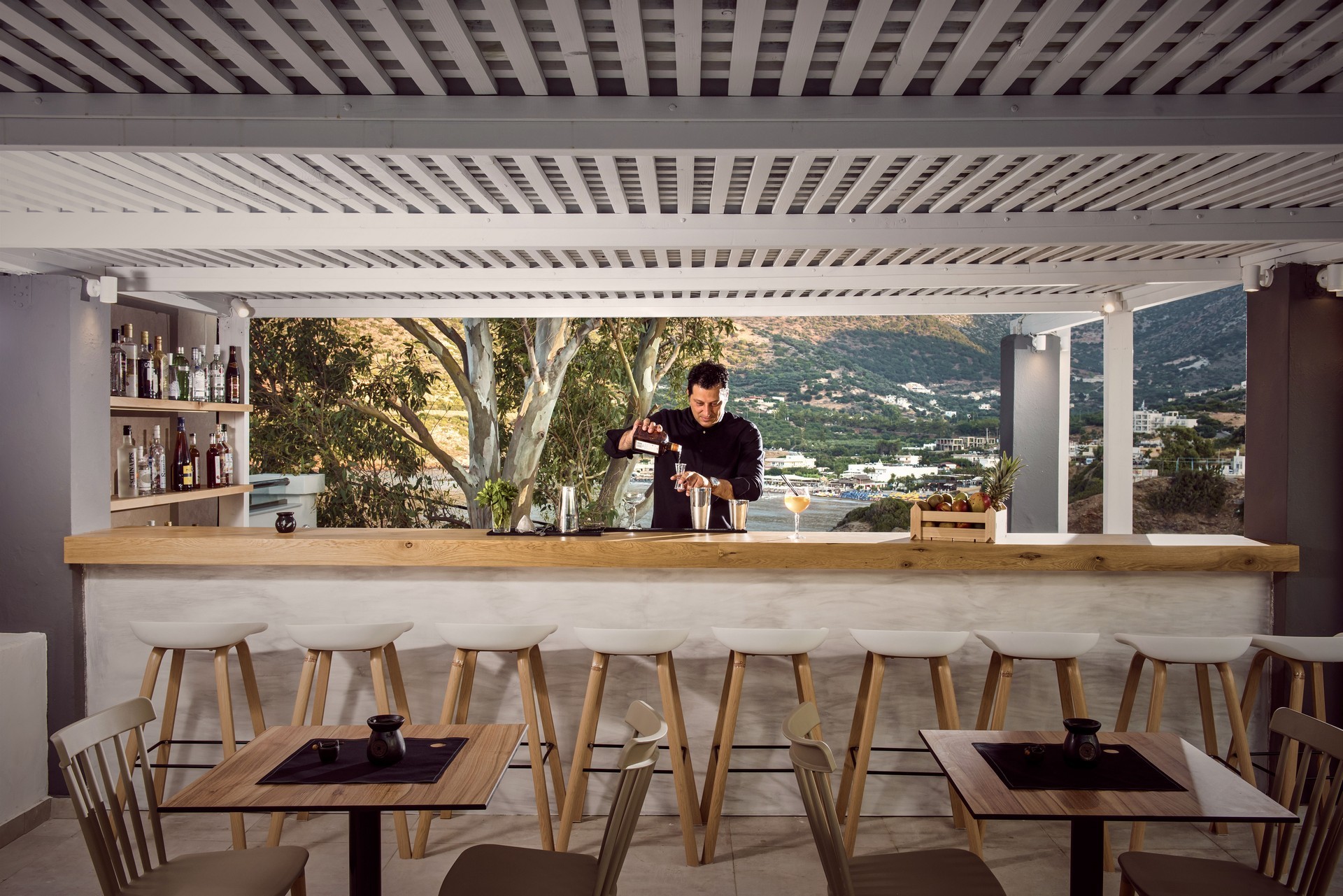 Troulis Apartments 14