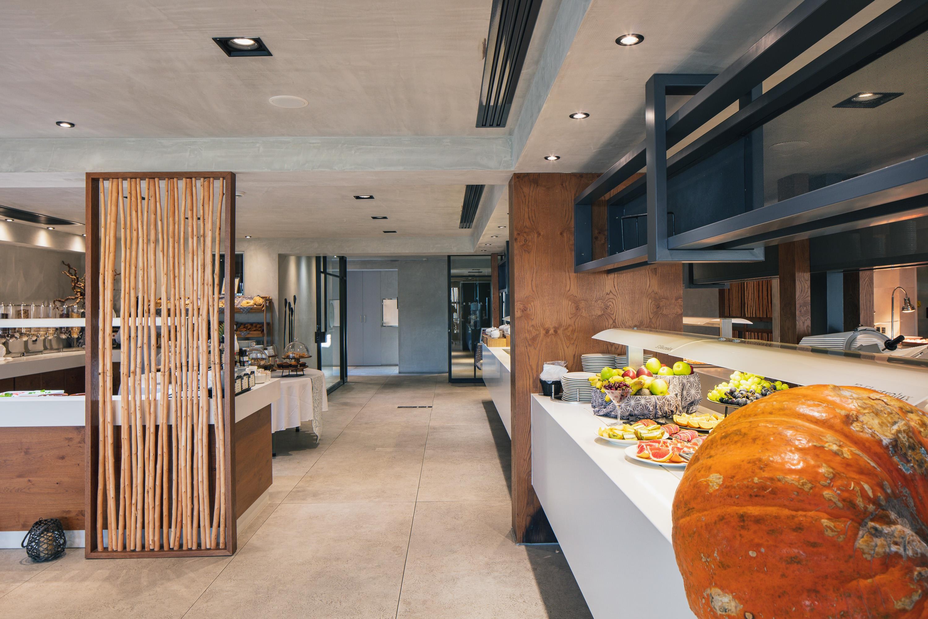 La Mer Resort and Spa 12