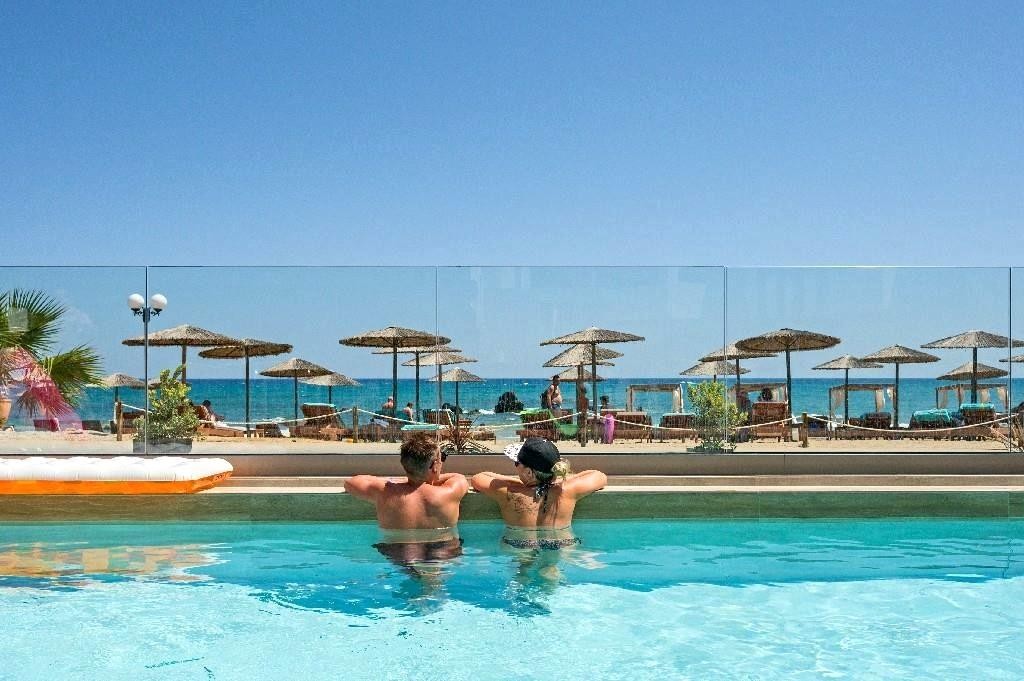 Mare Blue & Suites 9