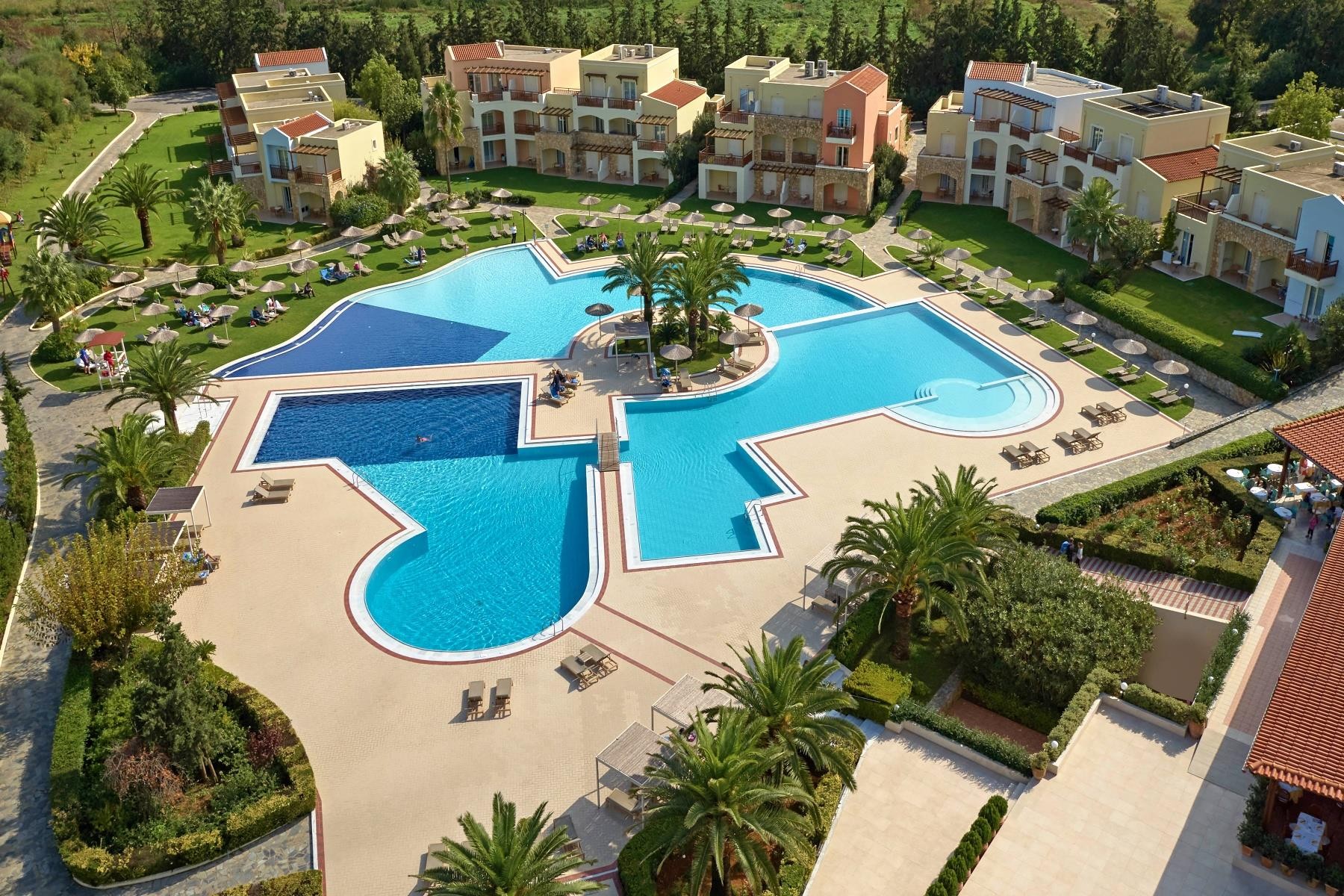 Pilot Beach Resort 31