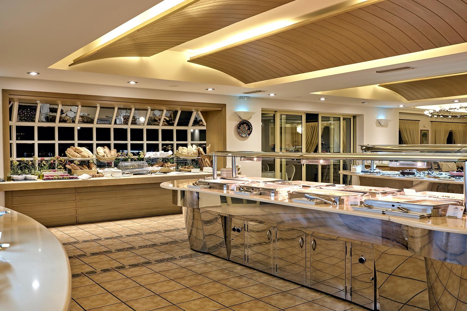 Pilot Beach Resort 21