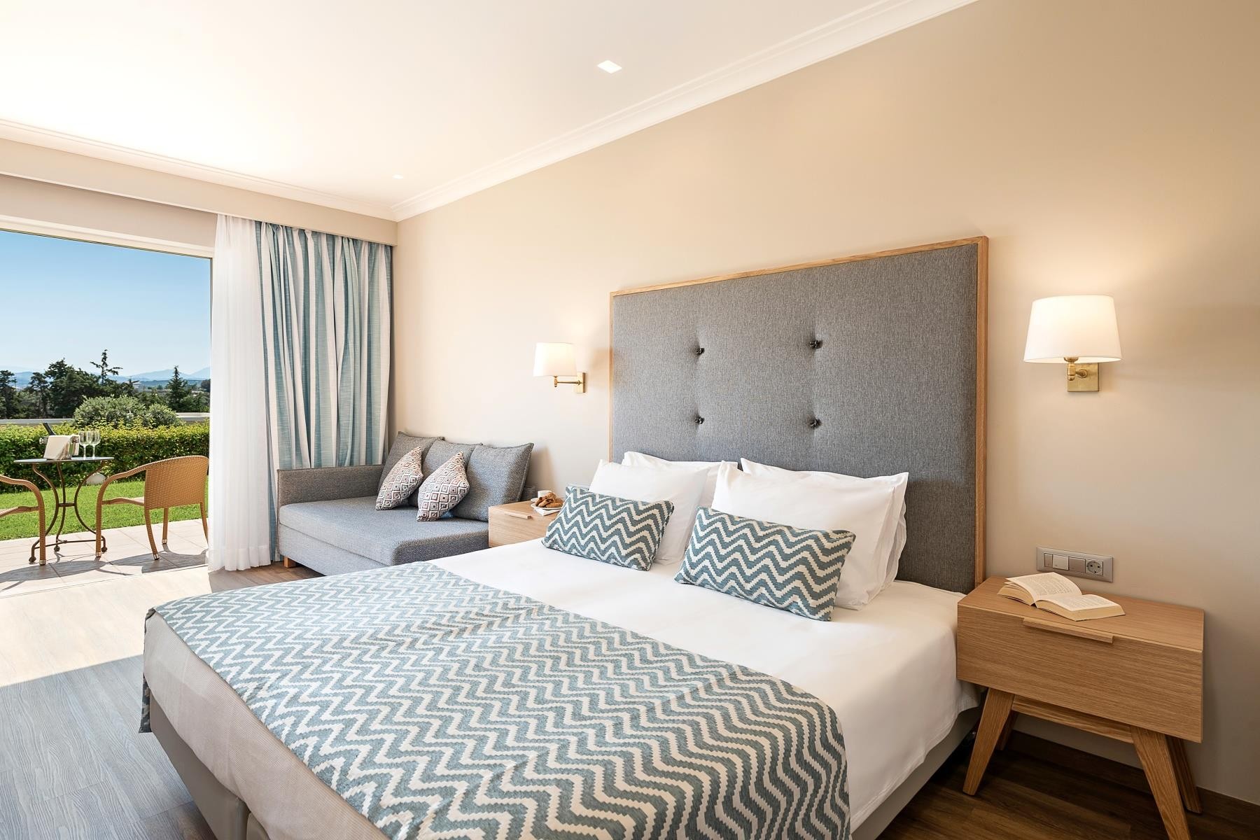 Pilot Beach Resort 11