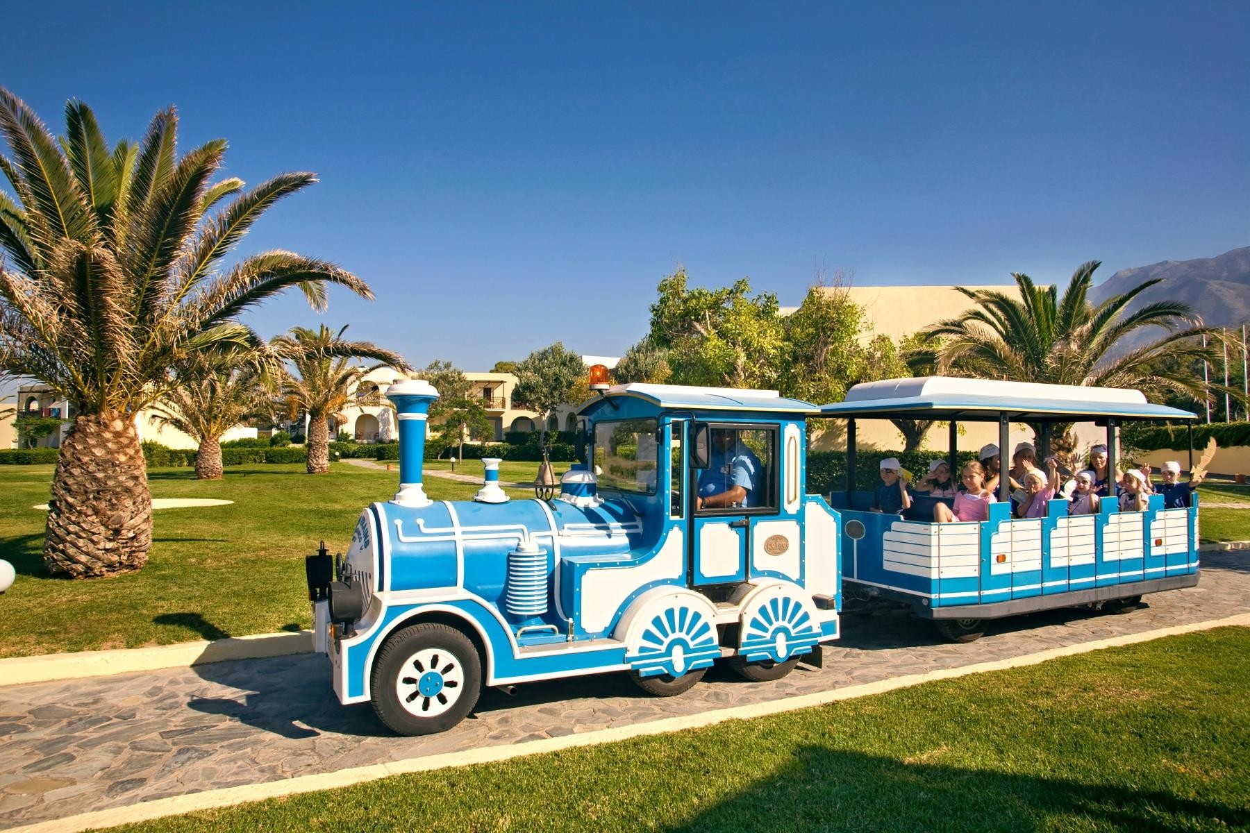 Pilot Beach Resort 36