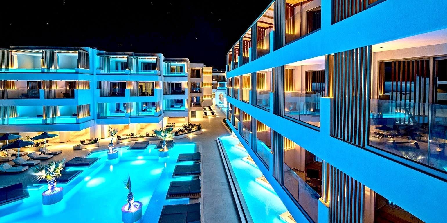 Akasha Beach Hotel and Spa 10