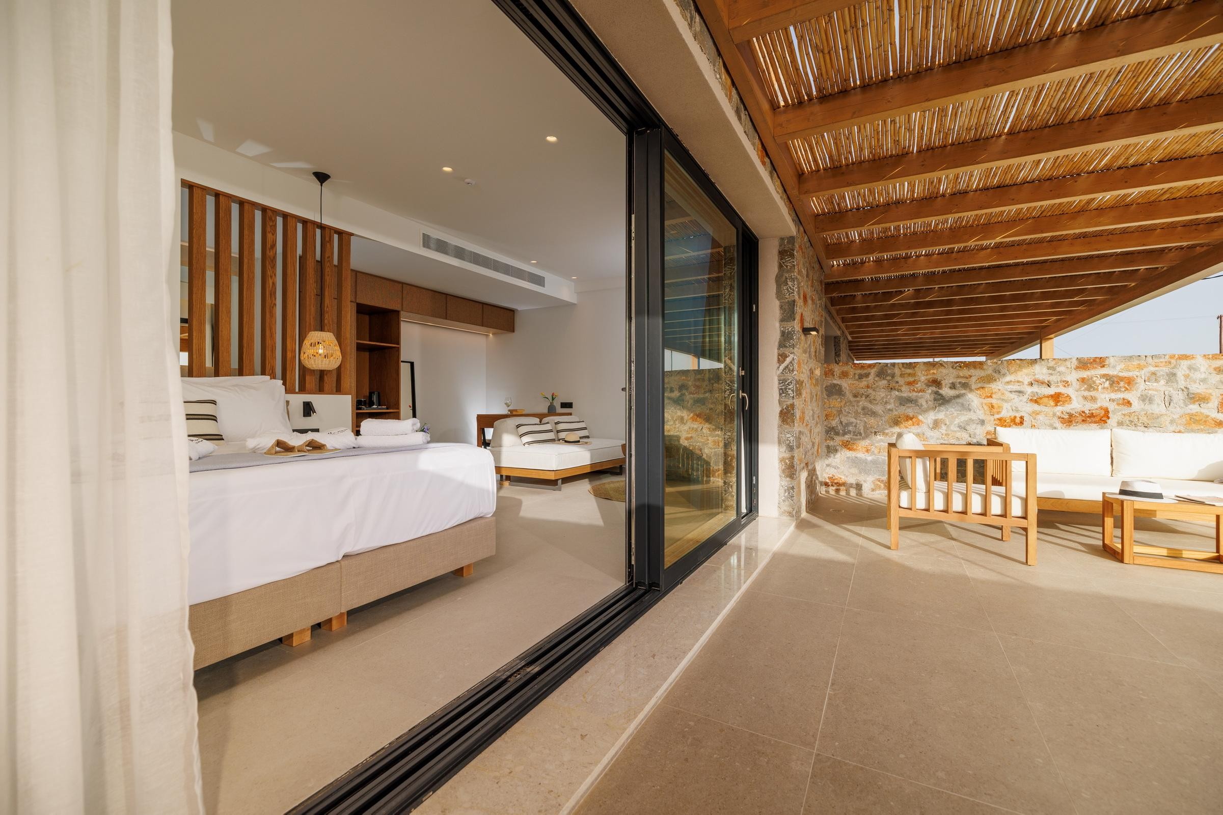 Deos Luxury Suites 13