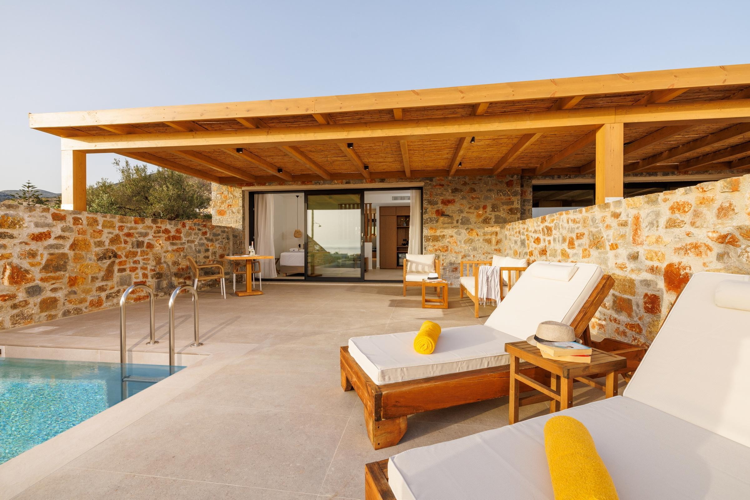 Deos Luxury Suites 14