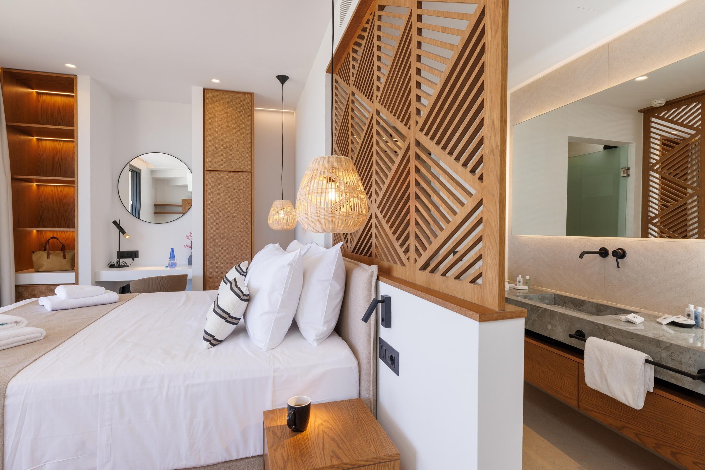 Deos Luxury Suites 5