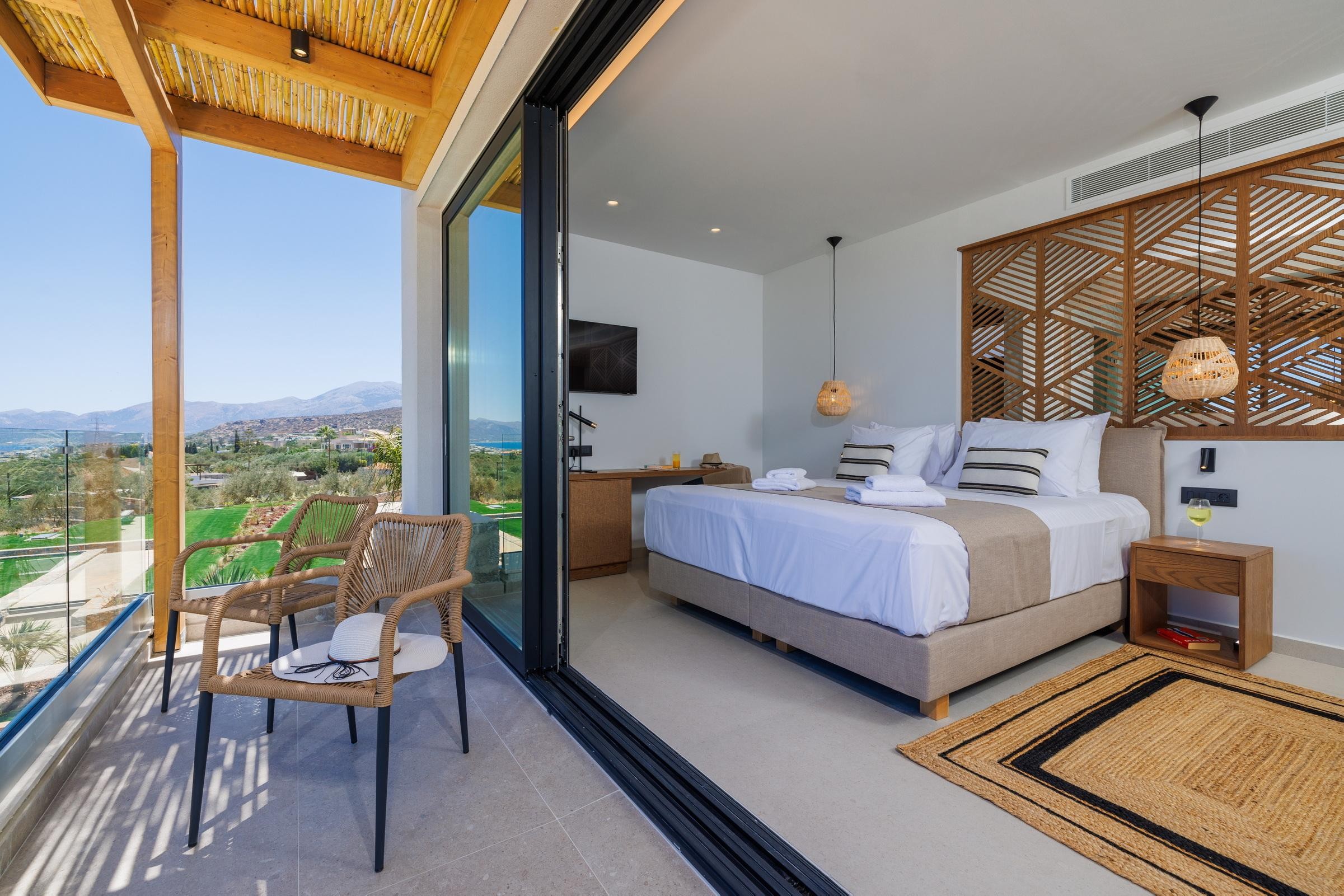 Deos Luxury Suites 6