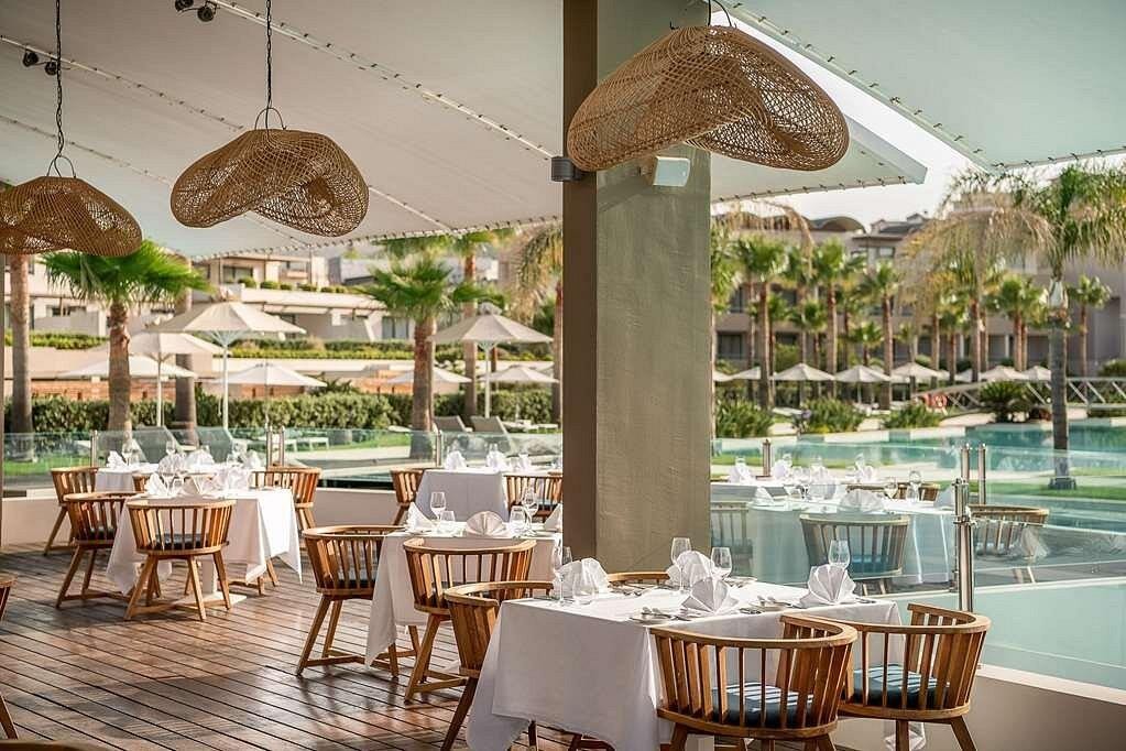 Avra Imperial Hotel 9