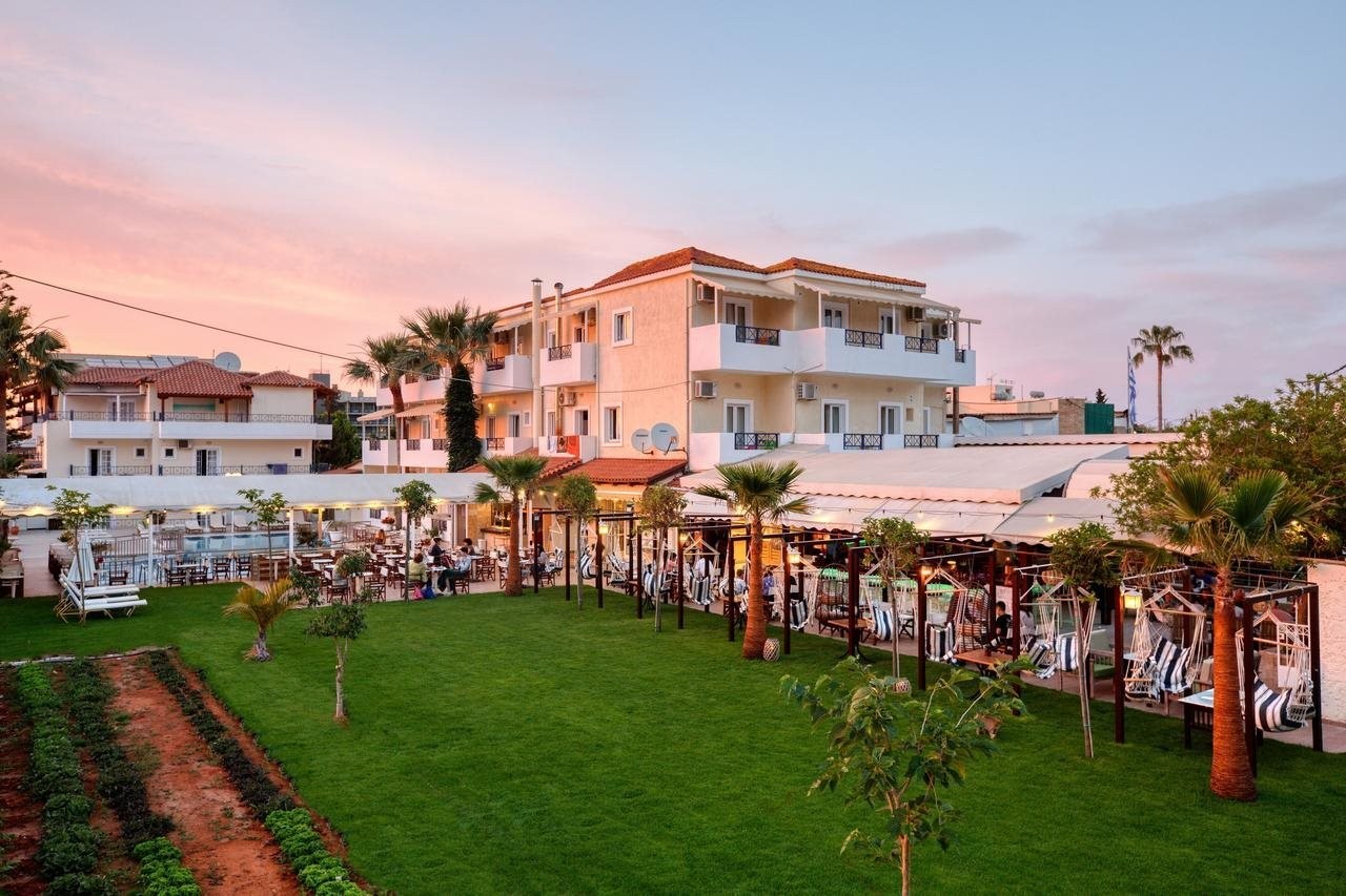 Philoxenia Hotel and Apartments 9