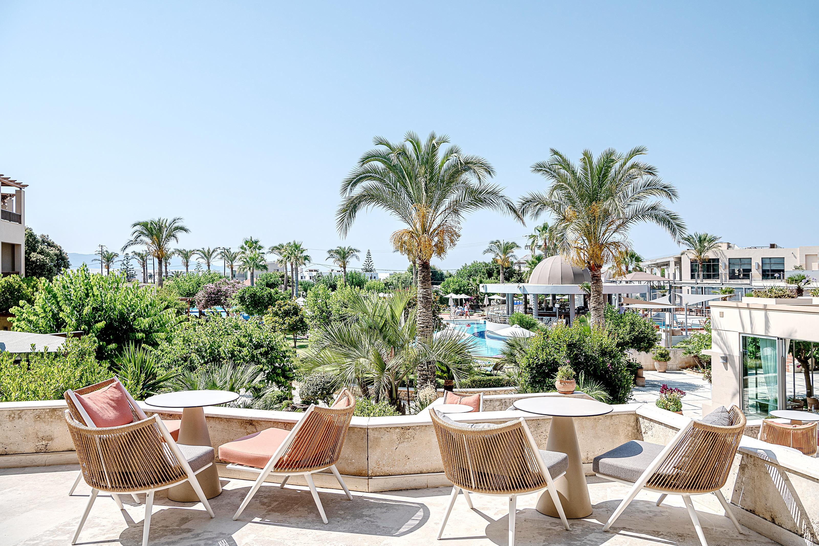 Minoa Palace Resort 12