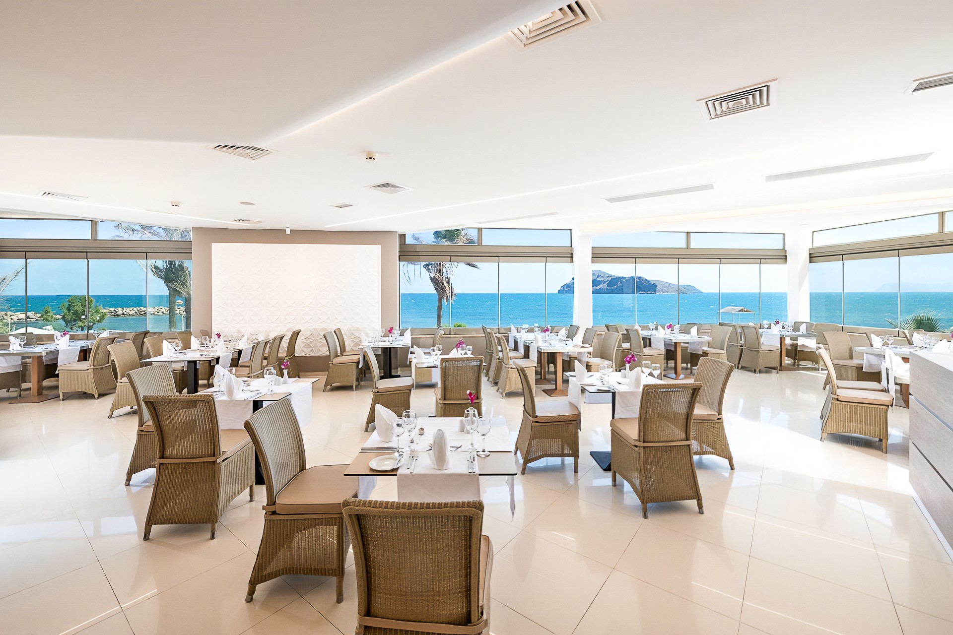 Porto Platanias Beach Resort & SPA 16