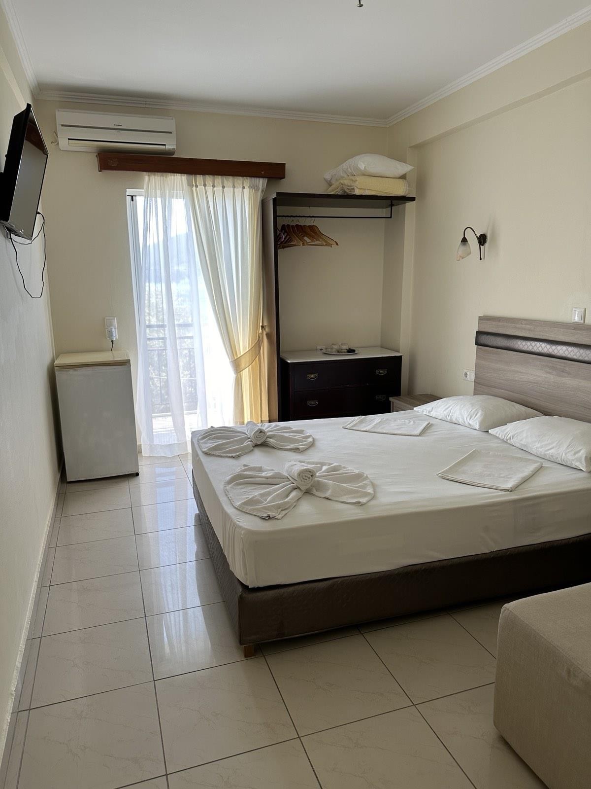 PERIGIALI BEACH PENSION 18