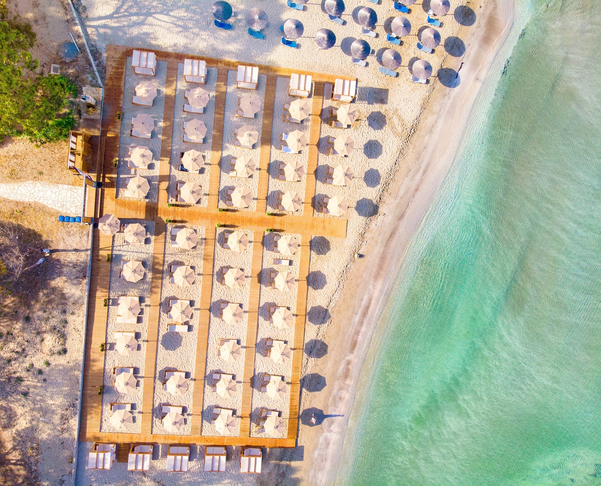 Zeus Paradise Beach  2