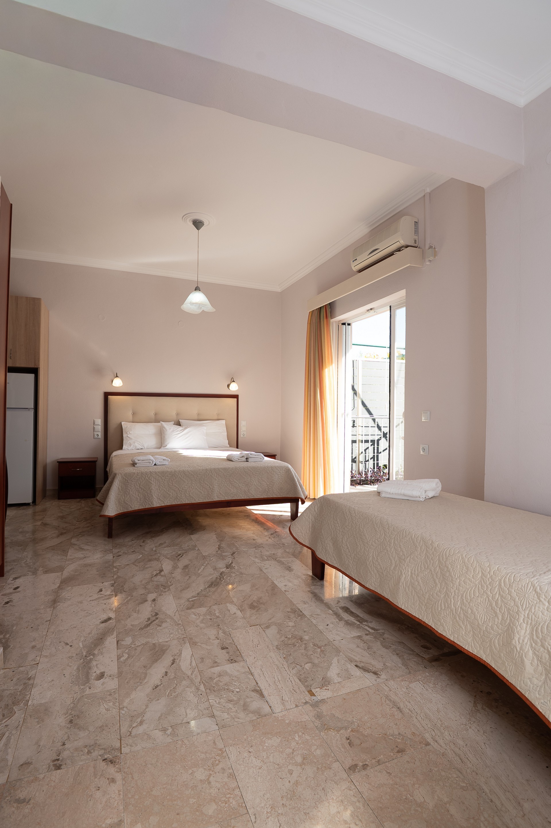 Zotos Studios & Apartments 23