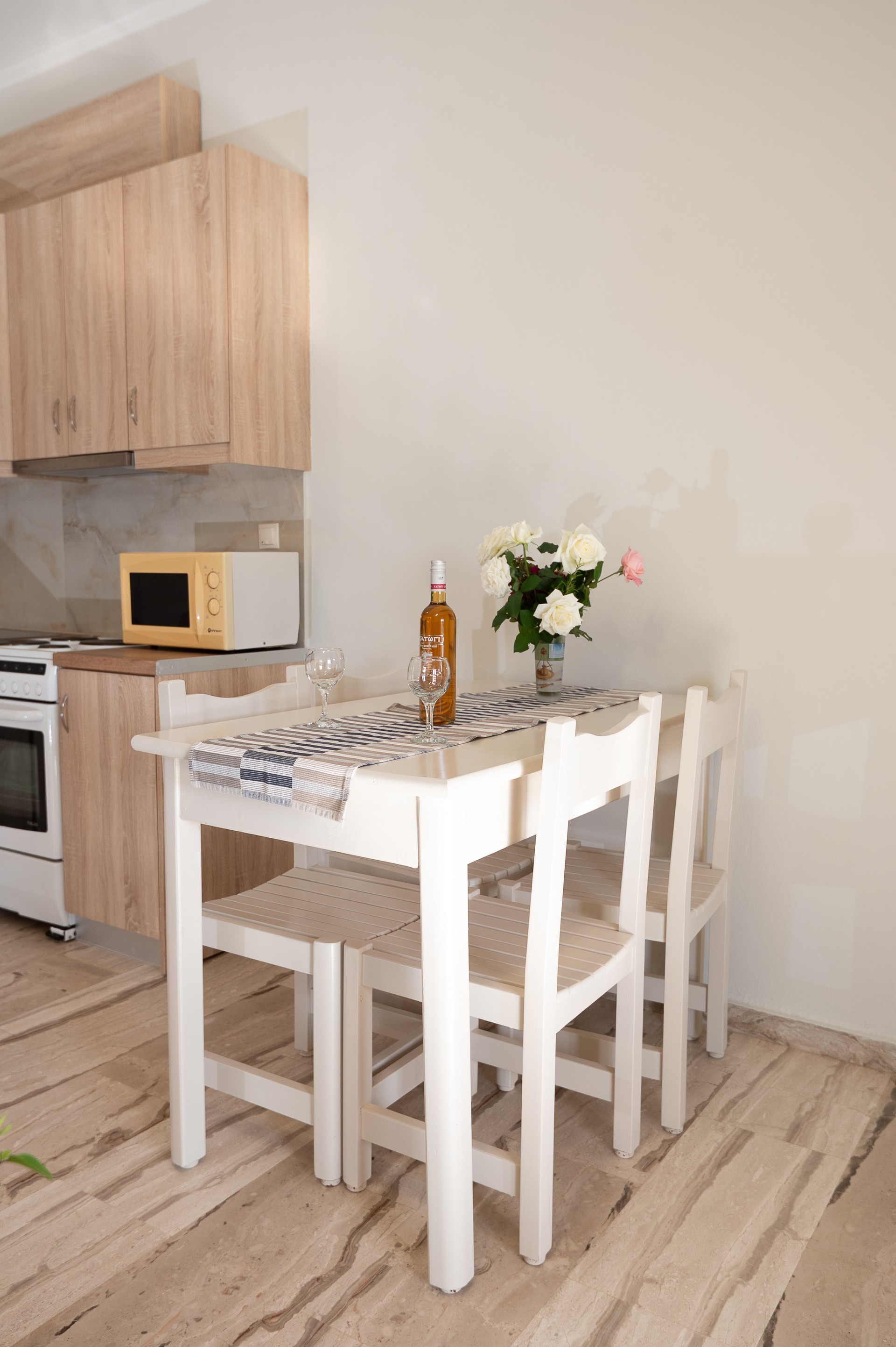 Zotos Studios & Apartments 5