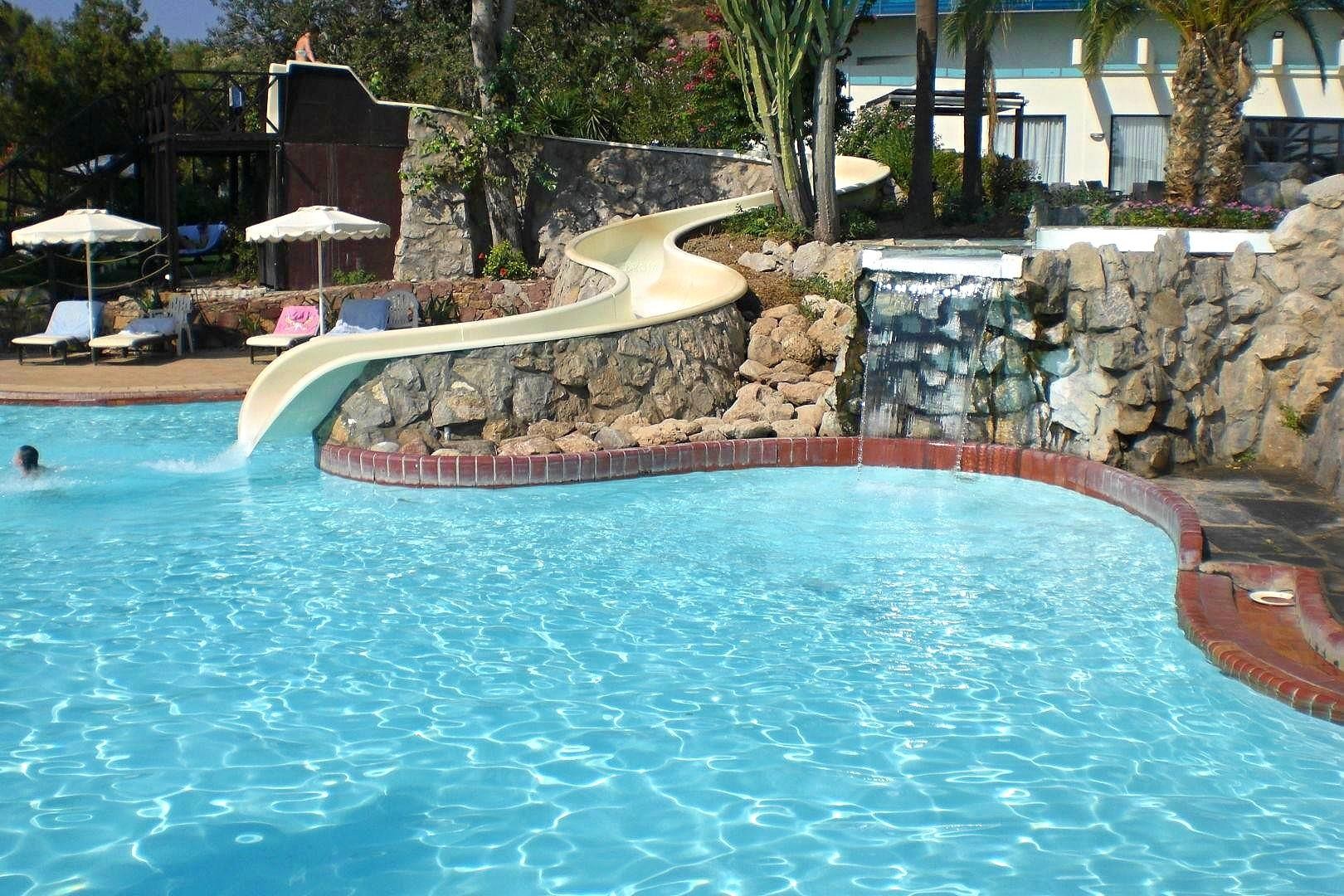 Calypso Beach Hotel  6