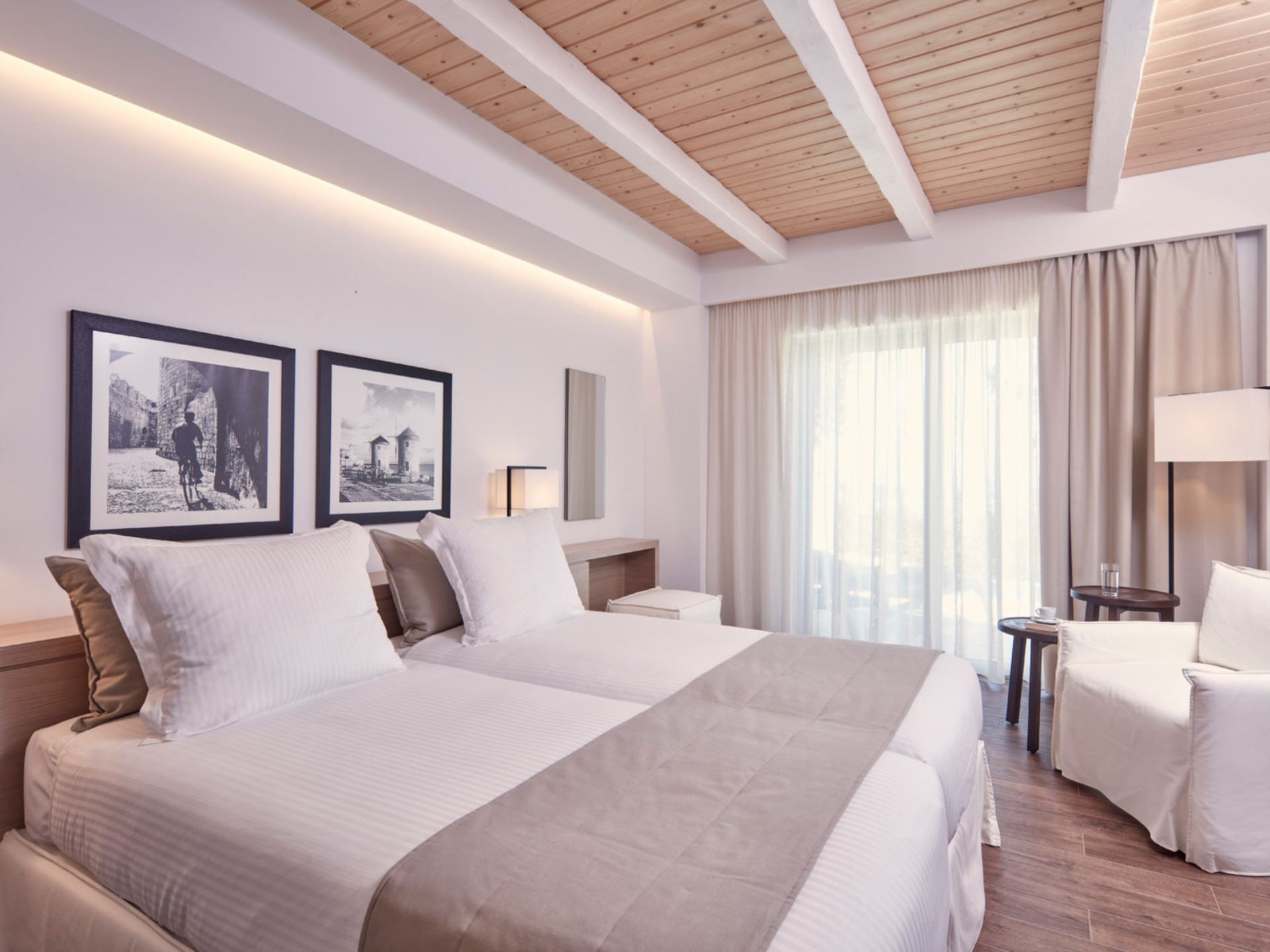 Esperos Blue Village & Spa 4