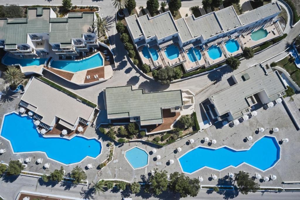 Kiotari Miraluna Beach Resort 9