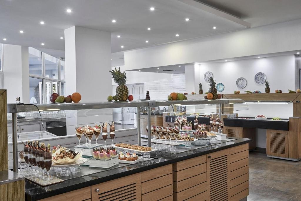 Kiotari Miraluna Beach Resort 27