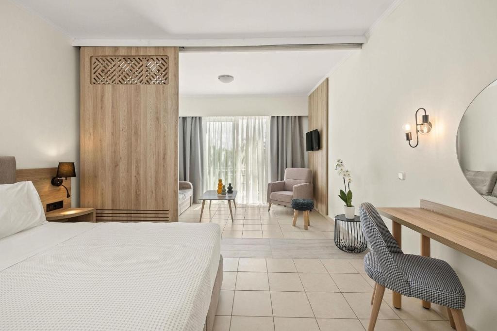 Kiotari Miraluna Beach Resort 18