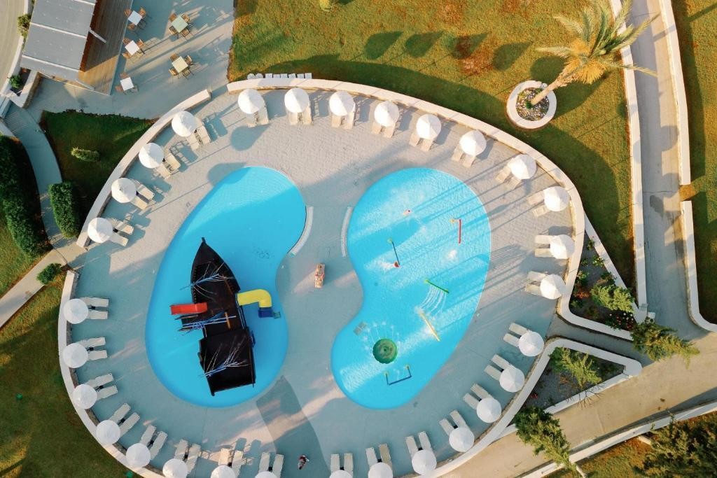 Kiotari Miraluna Beach Resort