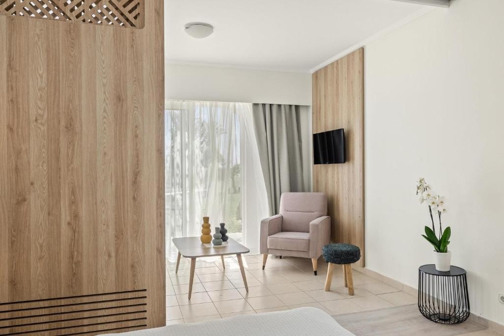 Kiotari Miraluna Beach Resort 24