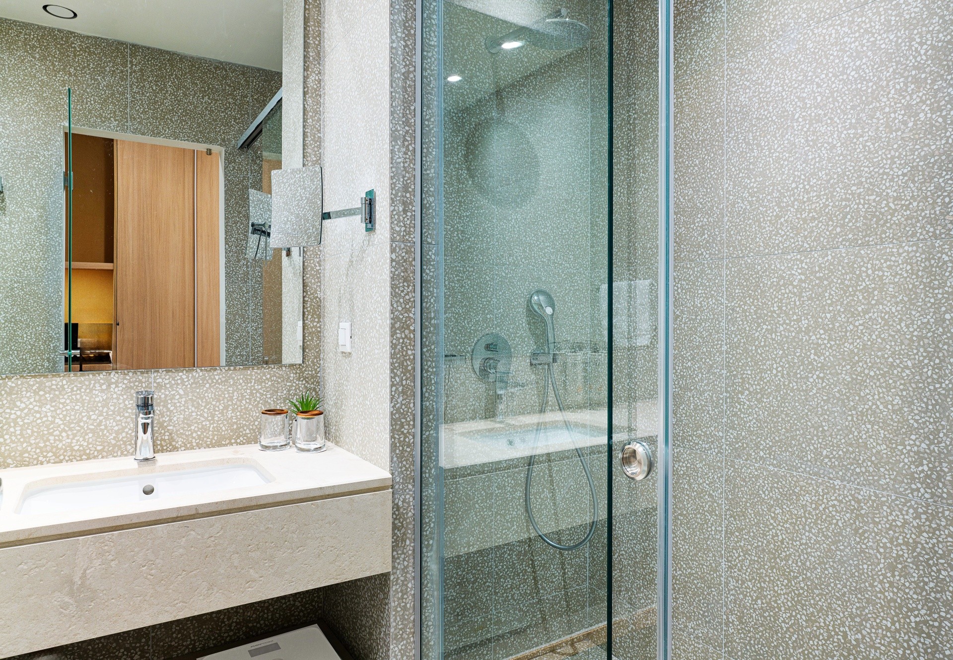 Leonardo Kolymbia 14