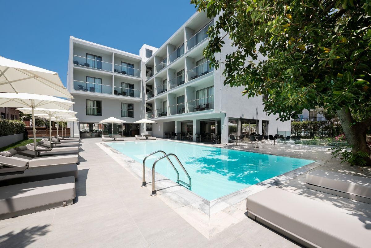 Oktober Downtown Boutique Hotel (ex Rooms)