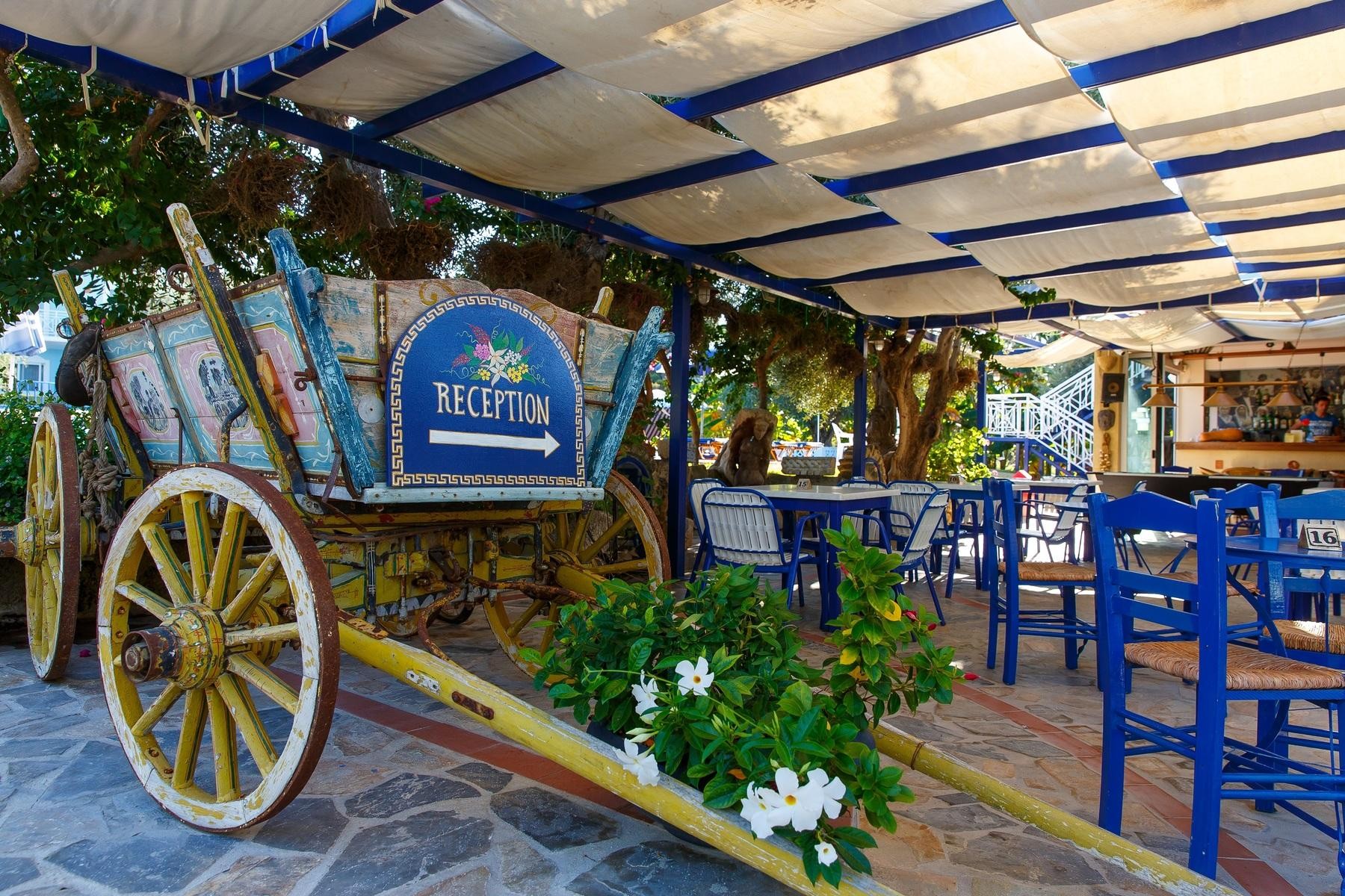 Filoxenia Hotel Tholos 8