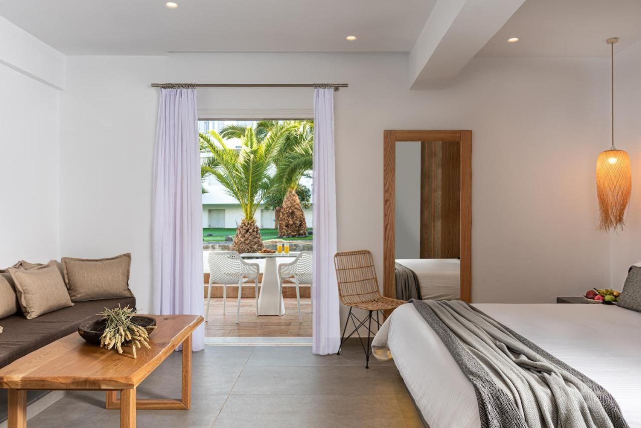 Smy Mediterranean White Santorini 9