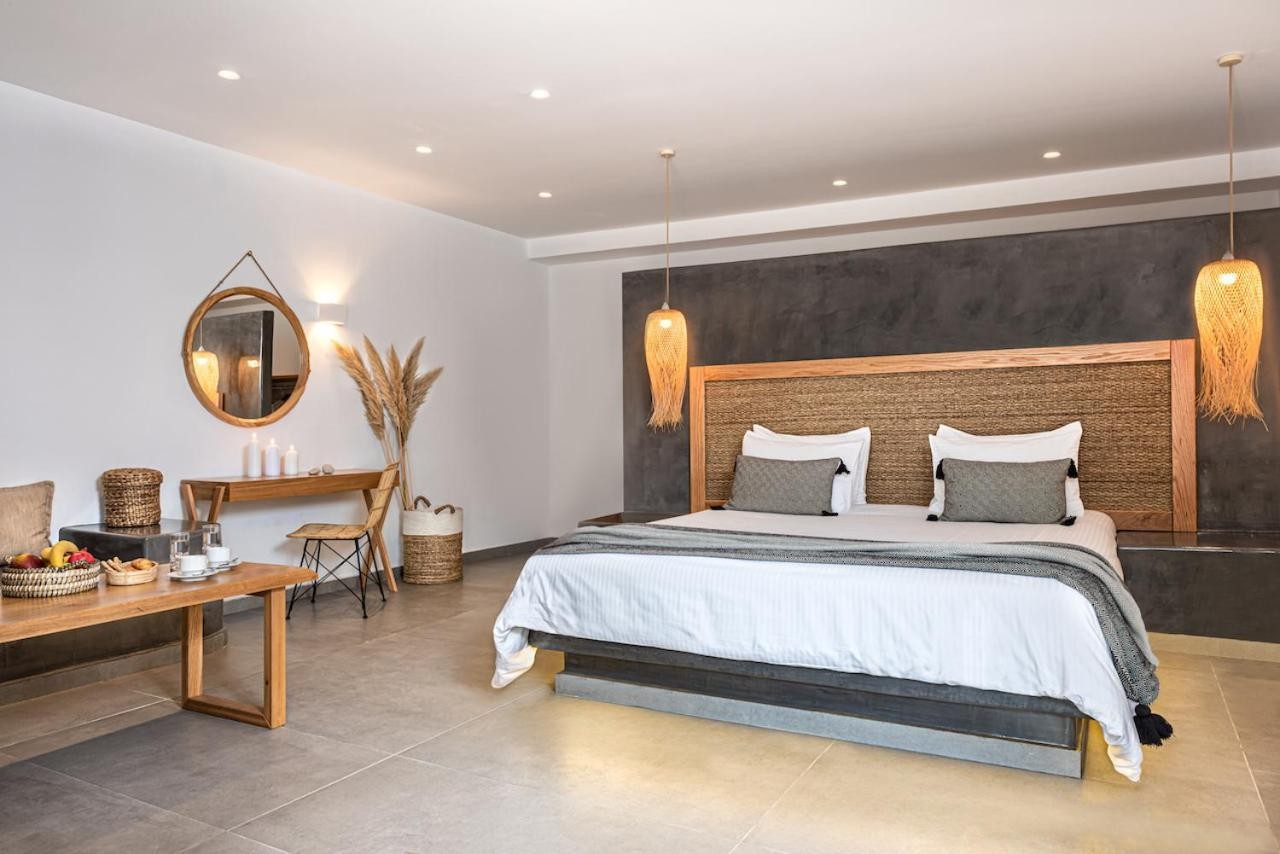 Smy Mediterranean White Santorini 7