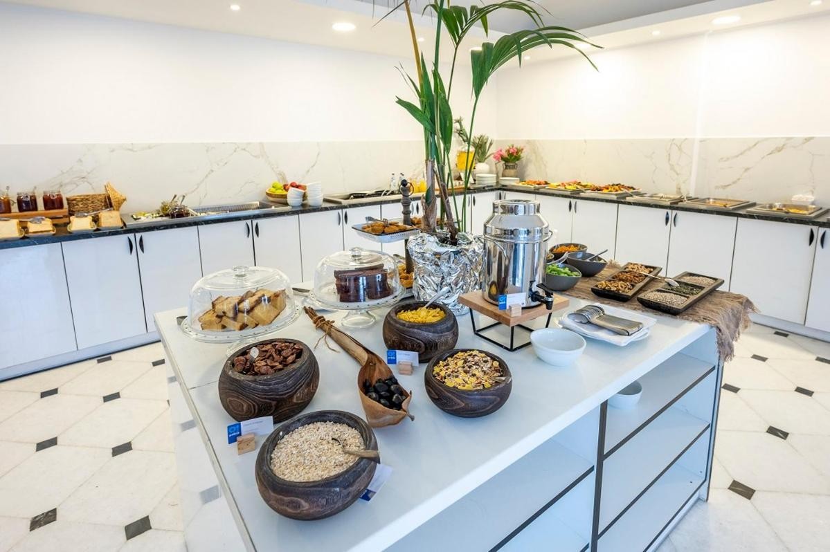 Smy Mediterranean White Santorini 18