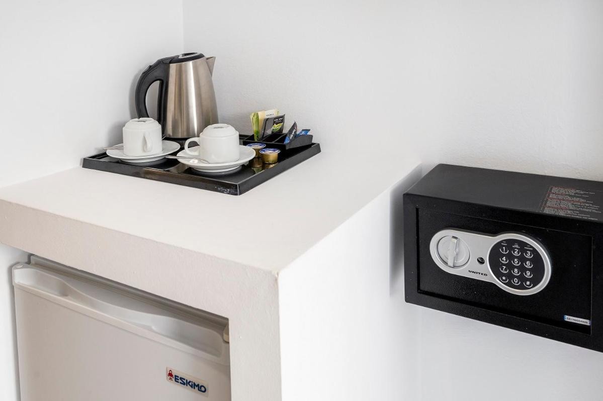 Smy Mediterranean White Santorini 16