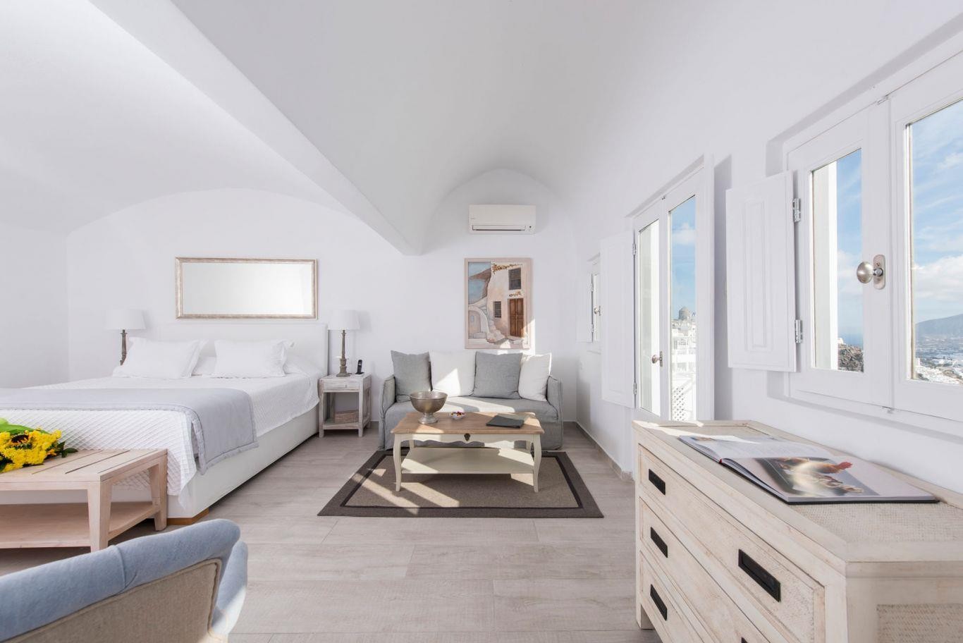 Aqua Luxury Suites 6