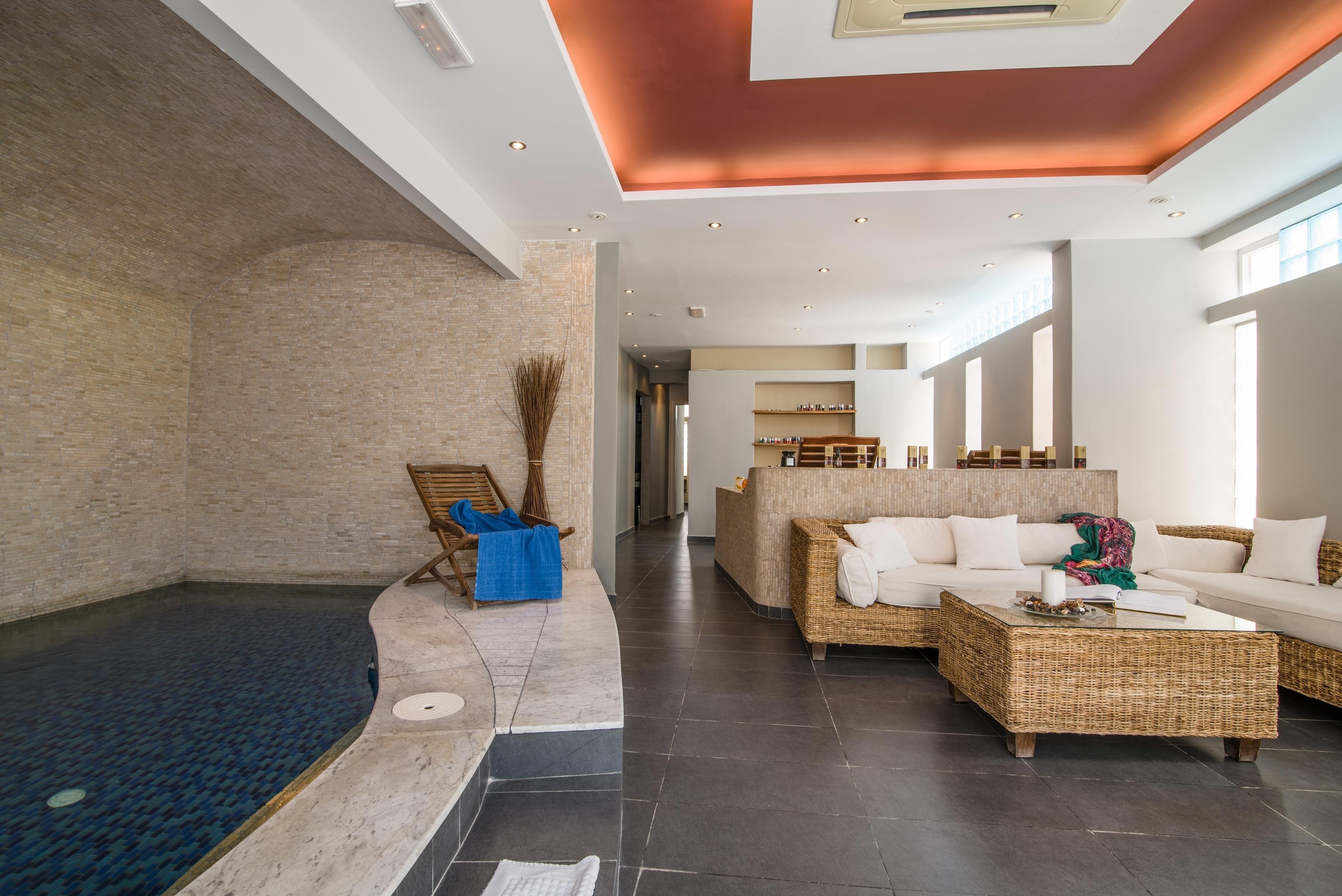 ANTINEA SUITES & SPA  12