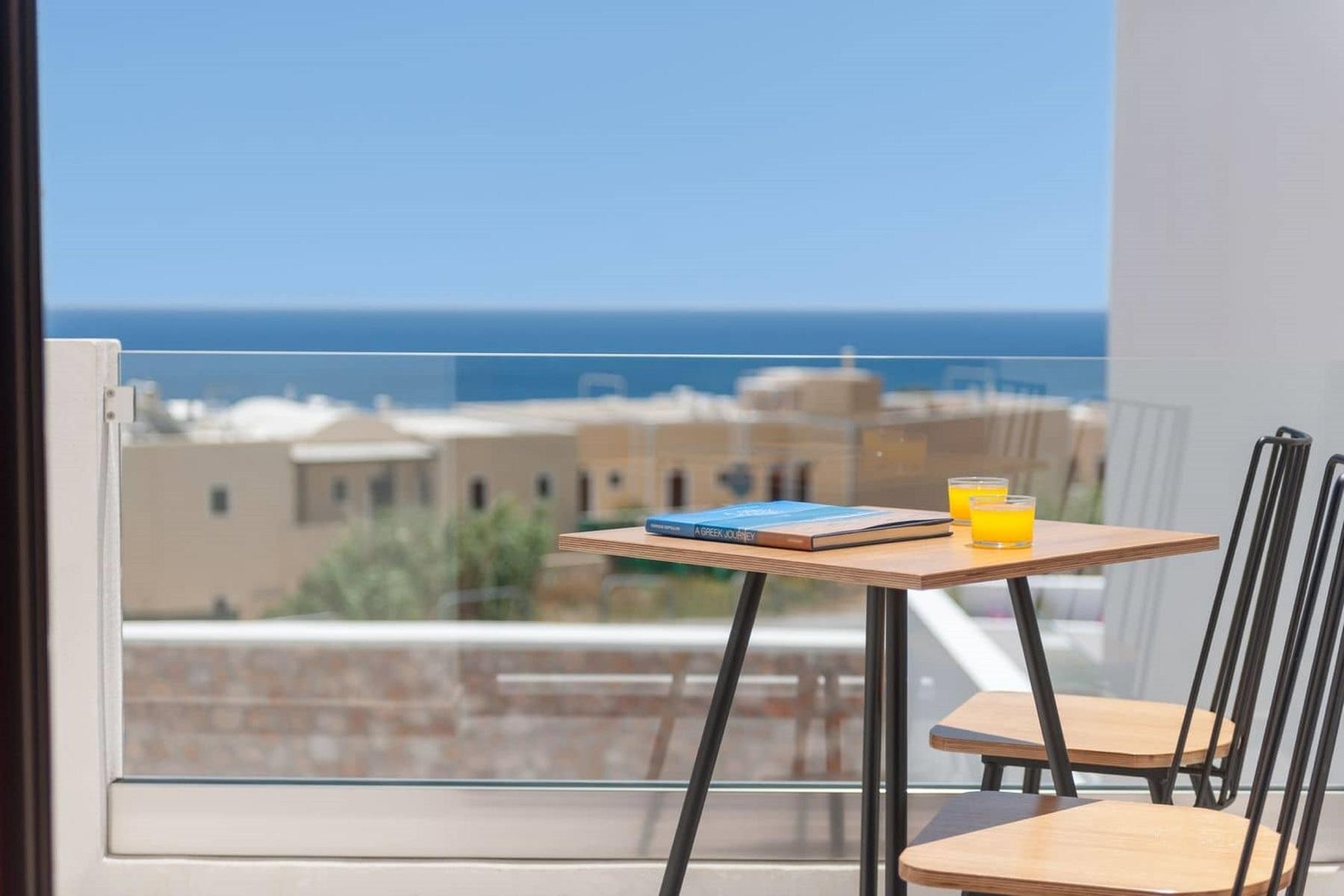 MAR n MAR Crown Hotel & Suites 6